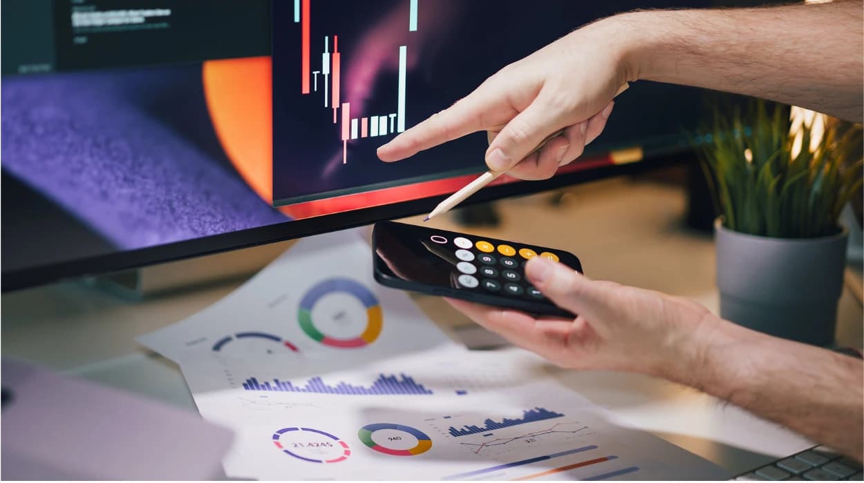 Global Finance Outlook 2025: Trends Shaping Markets and Investment Strategies