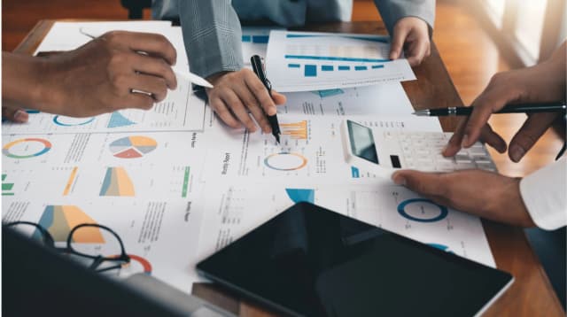 Client Portfolio Optimization and Risk Strategy in Private Banking